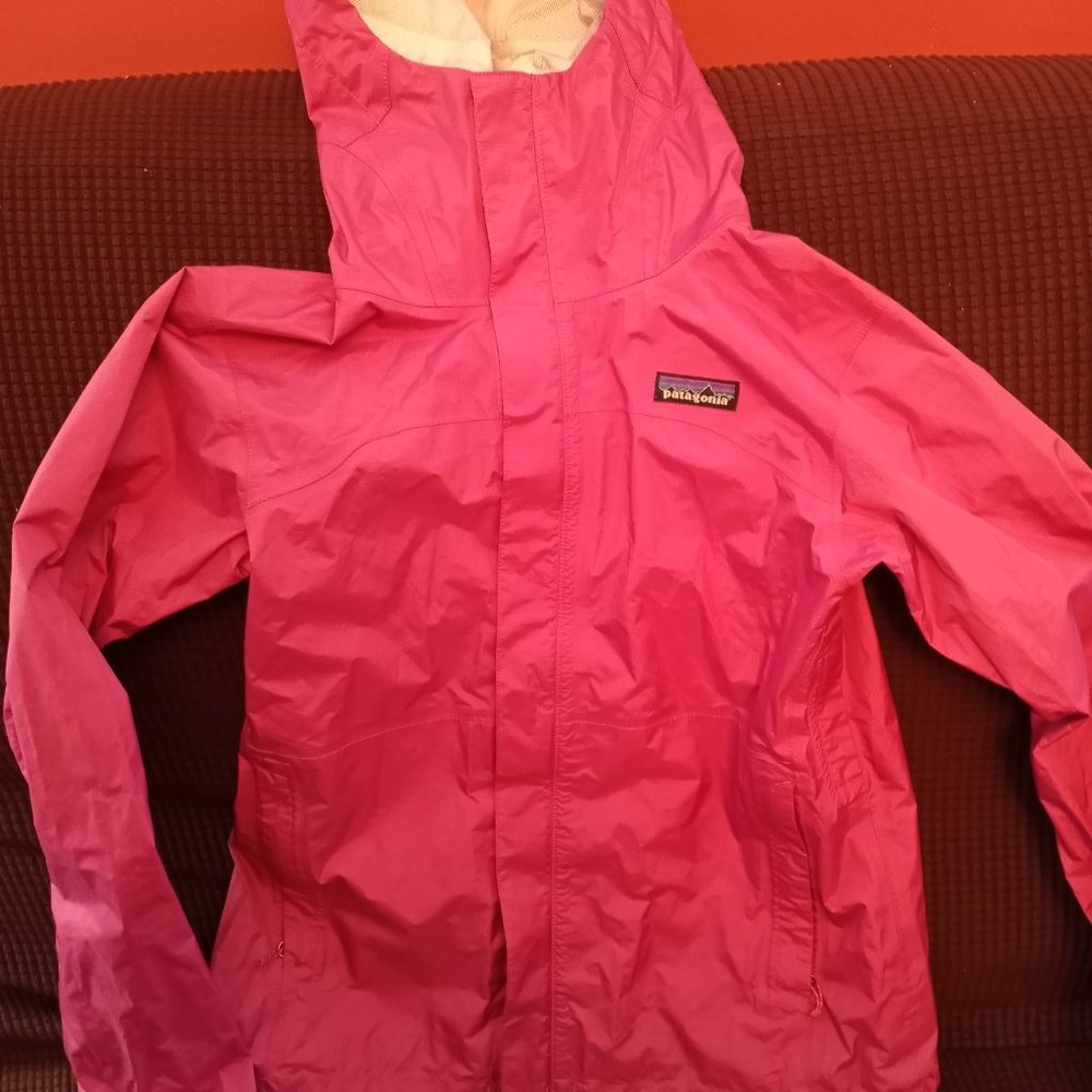 Pink Patagonia torrentshell H2no rain jacket - Picture 2 of 9